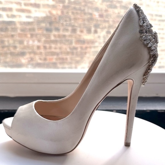 🌸BADGLEY MISCHKA🌸 Kiara Crystal Back Open Toe Pump  size 6.5 - Picture 3 of 16